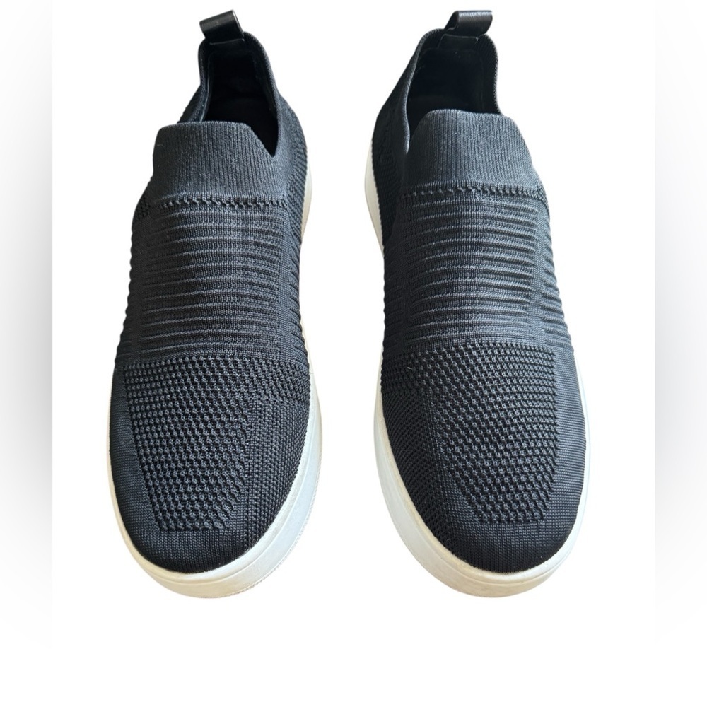 STEVE MADDEN Beale Black Slip-On Black Platform Sneakers Size 9 Preppy Goth Chic